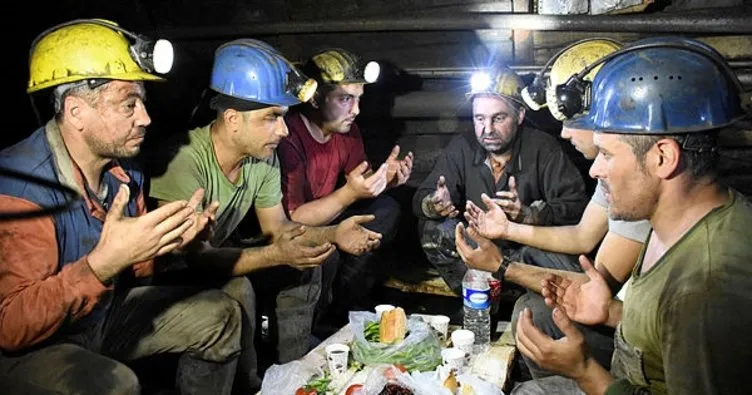 Maden işçileri yerin 300 metre altında ilk sahuru yaptı