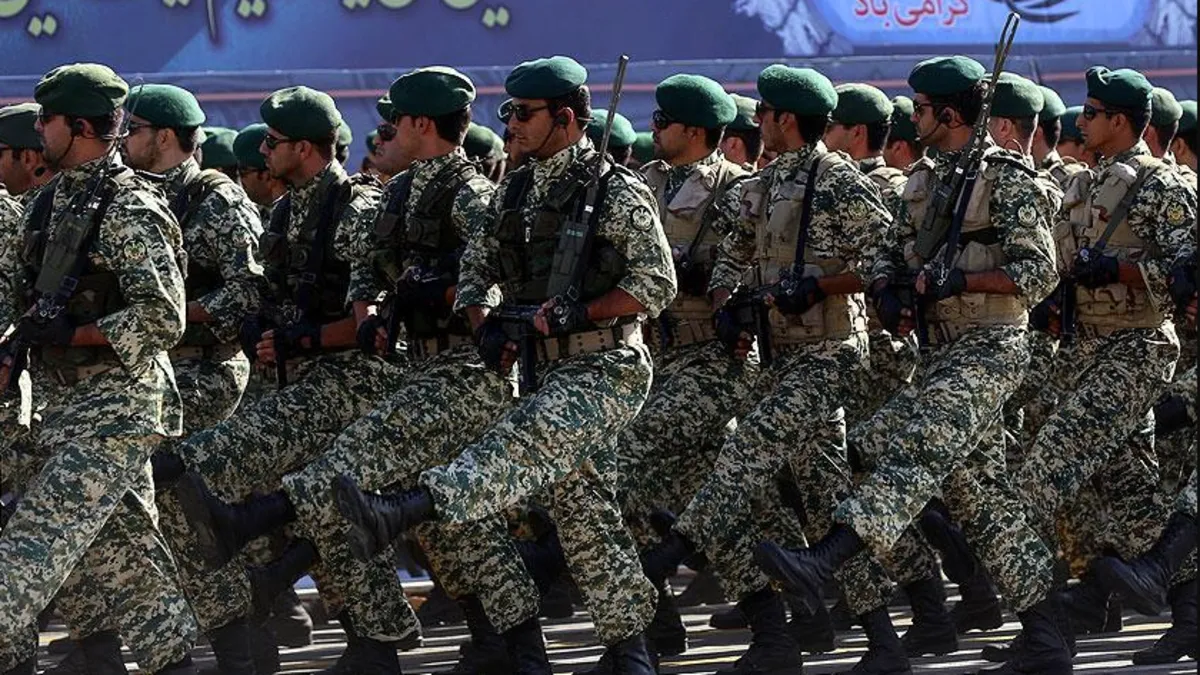 İran Devrim Muhafızları Ordusu’ndan gözdağı: Ülkenin güneyinde yeni bir tatbikat düzenledi İran Devrim Muhafızları Ordusu’ndan gözdağı: Ülkenin güneyinde yeni bir tatbikat düzenledi