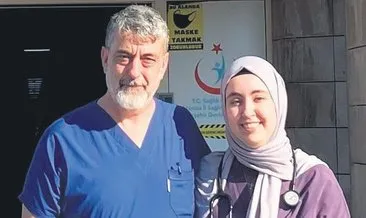 Doktor kız hemşire babasıyla çalışıyor