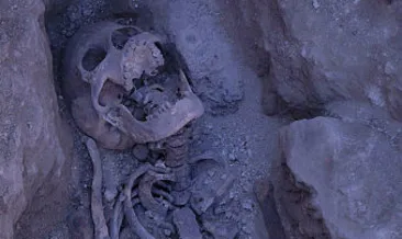 Nevşehir’de 800 yıllık mezar bulundu