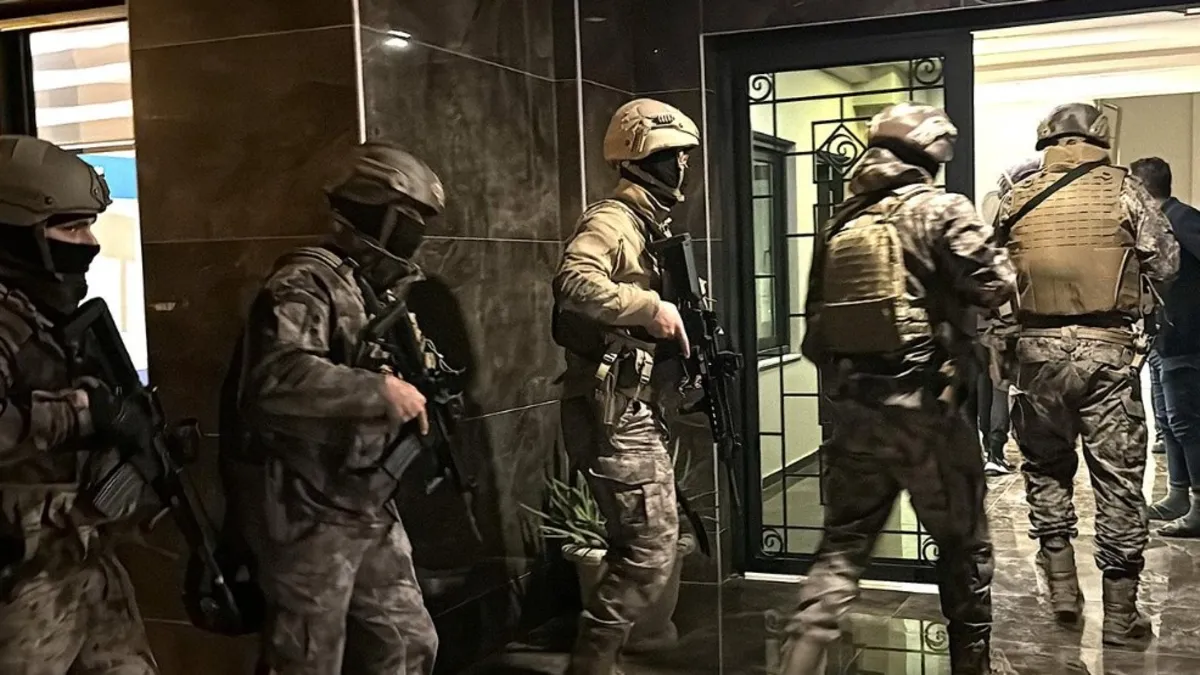 Son dakika | Barış Boyun suç örgütüne şok operasyon: 7 ilde harekete geçildi! Aralarında avukatlar da var