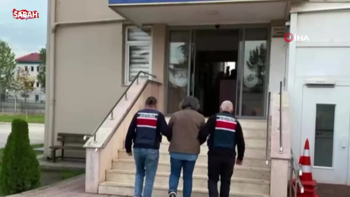 31 ildeki FETÖ operasyonlarında 50 şüpheli tutuklandı | Video videosunu izle 31 ildeki FETÖ operasyonlarında 50 şüpheli tutuklandı | Video videosunu izle