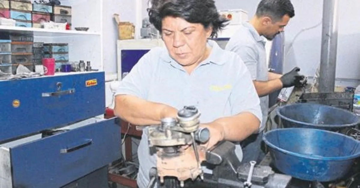 Ev Islerini Birakti Turbo Tamir Ediyor Egeli Sabah Haberleri