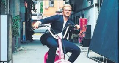 Film için sarışın oldu