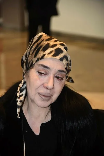 Nur Yerlitaş’ın yakın arkadaşı Sibel Can gözyaşlarına boğuldu