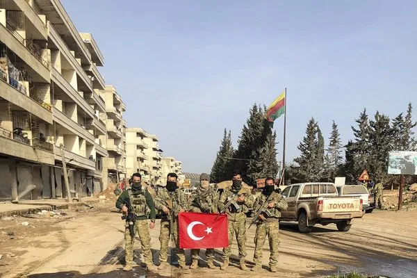 TSK ve ÖSO birlikleri Afrin ilçe merkezinde kontrolü sağladı