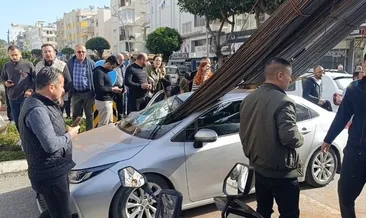 Demir yığını otomobili ok gibi deldi #antalya