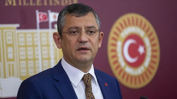 chp-yine-sasirtmadi-teroriste-gazeteci-demekle-yetinmeyip-selahattin-demirtasa-sahip-ciktilar-1664281024410.jpg CHP yine şaşırtmadı! Teröriste