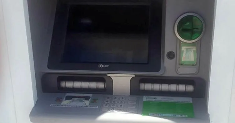 ATM’ye yerleştirilen kopyalama cihazını polis fark etti