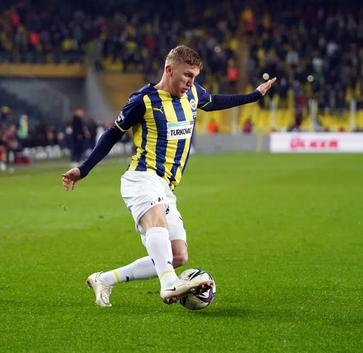 Son dakika Fenerbahçe transfer haberi: Fenerbahçe’de sürpriz ayrılık! Süper Lig ekibine gidiyor...