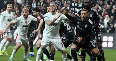 Son dakika haberi: Tarihe geçen Beşiktaş - Galatasaray derbisinde saha karıştı! O anlarda sahaya yabancı madde yağdı...