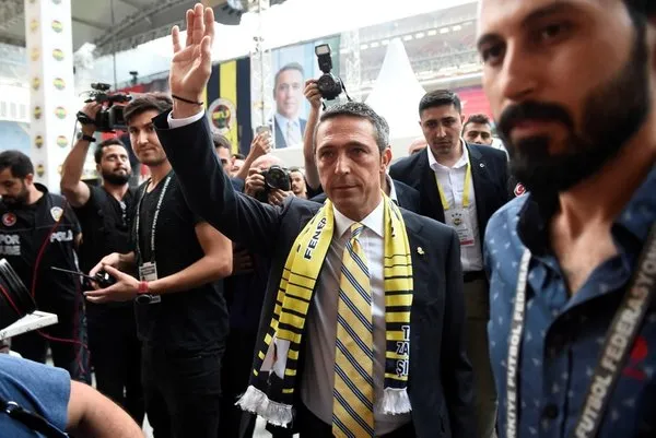 Fenerbahçe'nin yeni hocası İstanbul'a geliyor