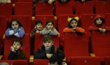 Depremzede çocuklar için sahnelendi! İyileştirici bir katkısı olsun diye... #diyarbakir