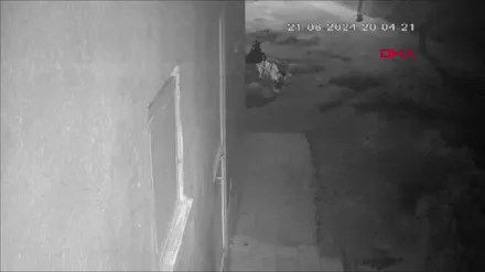 Narin Güran cinayetinde yeni görüntüler ortaya çıktı: Bulamayınca kendini yere fırlattı!