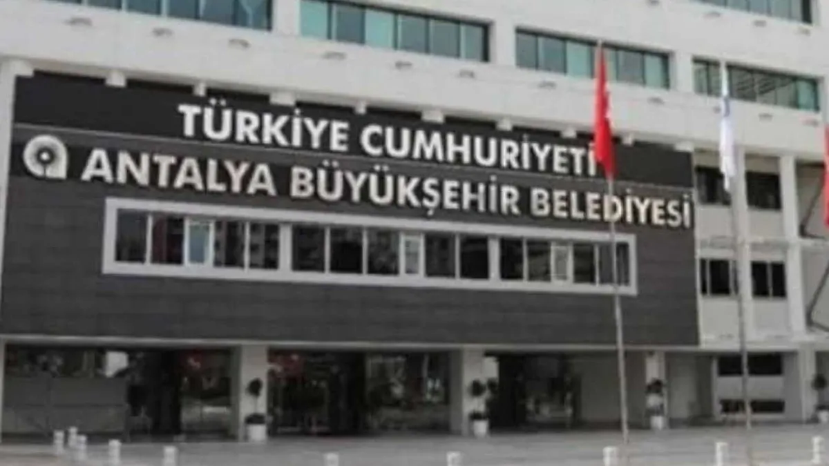 SON DAKİKA... Antalya Büyükşehir Belediyesi'ne yolsuzluk operasyonu: 25 kişi gözaltına alındı