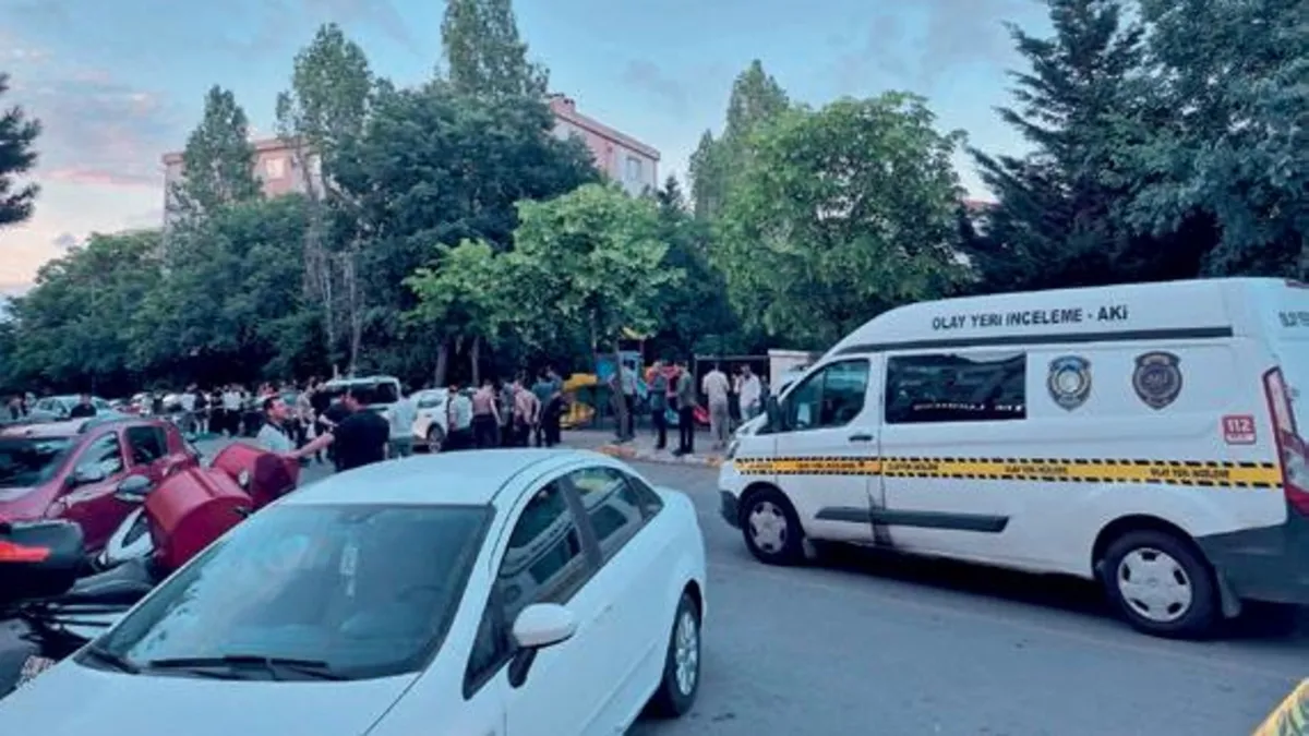 Parkta gençlerin üzerine ateş açıldı: 3’ü ağır 5 yaralı