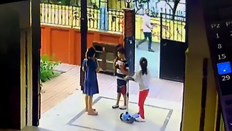 Adana’da korkutan anlar: Çocuklara para verip çok tatlısınız diyen şüpheli aranıyor!