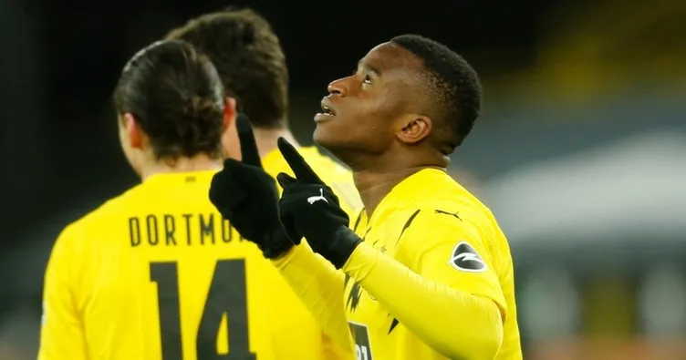 Borussia Dortmund’da Youssoufa Moukoko sezonu kapattı