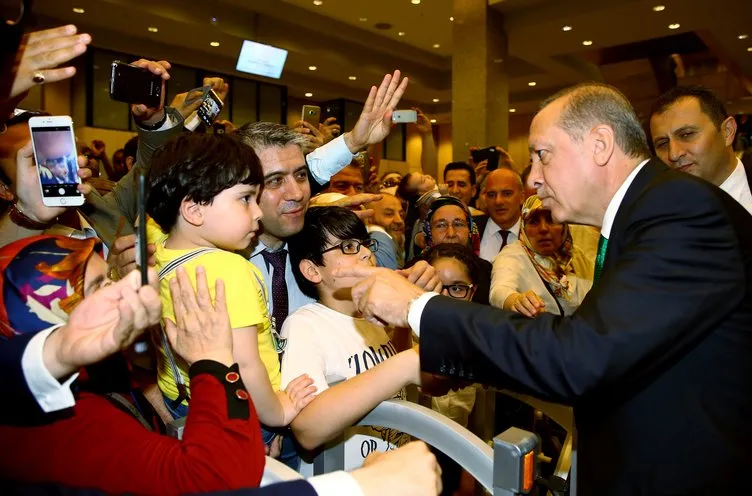 Cumhurbaşkanı Recep Tayyip Erdoğan, TÜMSİAD’IN iftarına katıldı.