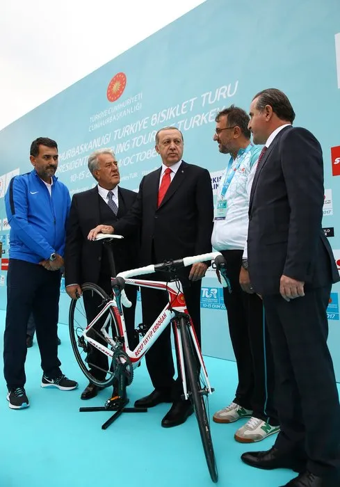 Cumhurbaşkanı Erdoğan, Cumhurbaşkanlığı Bisiklet Turnuvası tanıtım toplantısına katıldı