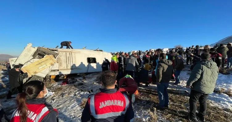 Son dakika haberi: Kayseri’de öğrencileri taşıyan midibüs kaza yaptı! Ölü ve yaralılar var