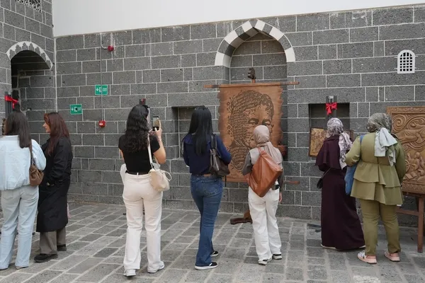 cahit-sitki-taranci-diyarbakir-kultur-yolu-festivalinde-anildi-1791969906039.jpg