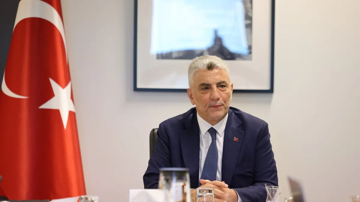 Bakan Bolat’tan Brüksel’de AB’ye kritik mesaj: Türkiye’nin stratejik rolünü göz ardı etmeyin Bakan Bolat’tan Brüksel’de AB’ye kritik mesaj: Türkiye’nin stratejik rolünü göz ardı etmeyin