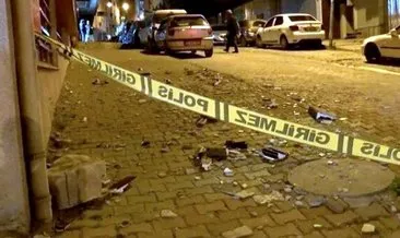 Binanın dış cephesini deprem değil şiddetli rüzgar koparttı #istanbul