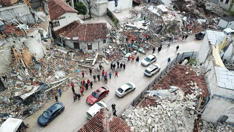 Türkiye’nin en uzun gecesi 6 Şubat: 105 saniyede 53 bin canımız gitti!