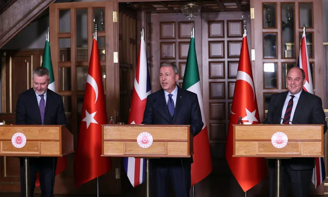 bakan-akar-ingiliz-ve-italyan-mevkidaslari-ile-gorustu-rusya-ukrayna-savasi-icin-ateskes-ve-diplomasi-vurgusu-1649449781383.jpg