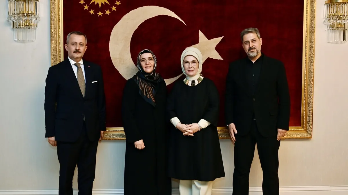 Emine Erdoğan, Aile Vakfı temsilcileriyle buluştu Emine Erdoğan, Aile Vakfı temsilcileriyle buluştu