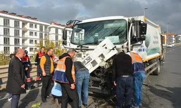 Maltepe’de çöp kamyonları çarpıştı: 1 yaralı