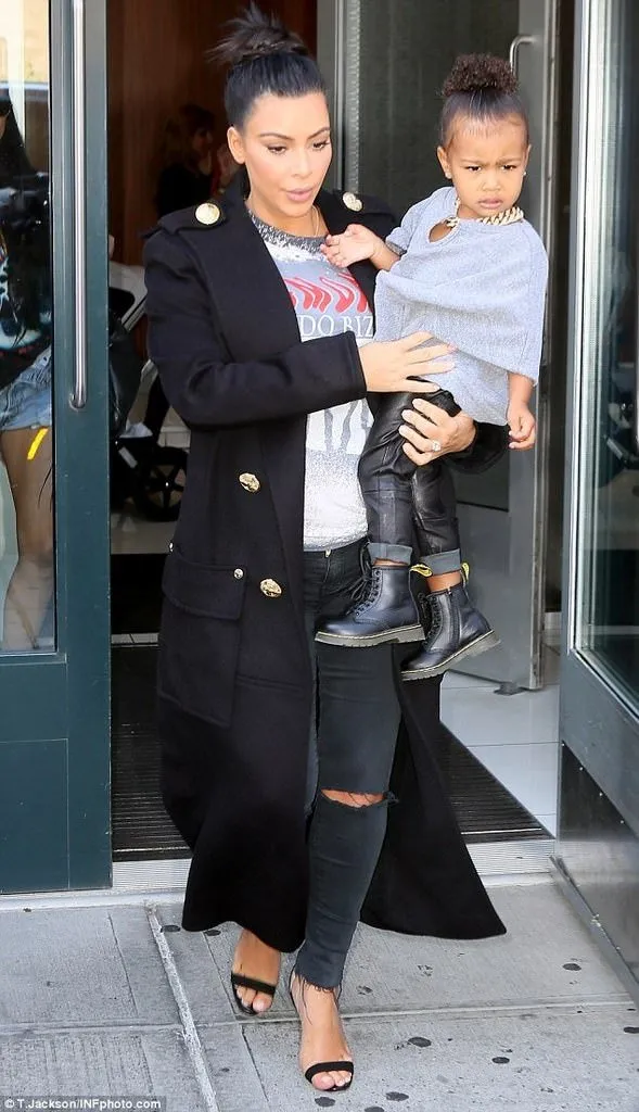 Kardashian'ın kızı babasının izinde!