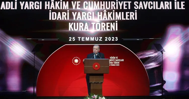 Başkan Erdoğan’dan yeni anayasa mesajı! Türkiye’nin önündeki en büyük engel diyerek duyurdu: Mücadelemizi taçlandıracağız