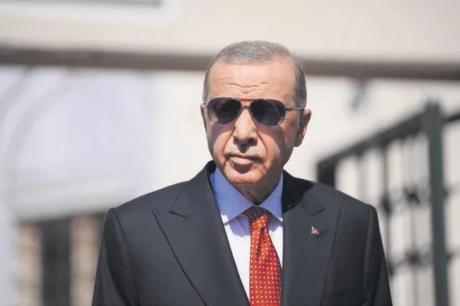 dunyanin-20-devi-istanbulda-bulusuyor-dolmabahcede-yatirim-zirvesi-1727470999014.jpeg