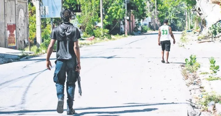 Haiti çetelere teslim
