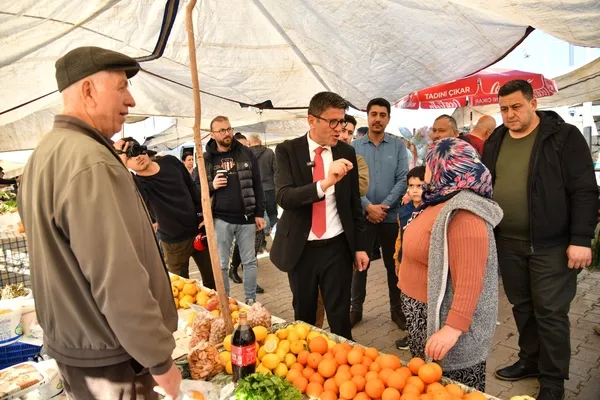 baskan-adayi-kokten-uretici-pazarini-gezdi-1708775249584.jpg
