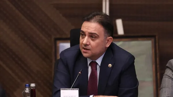 ak-parti-milletvekiline-yeni-partili-kadin-muhtardan-kufurlu-yorum-tepki-cekti-1789303542852.jpeg