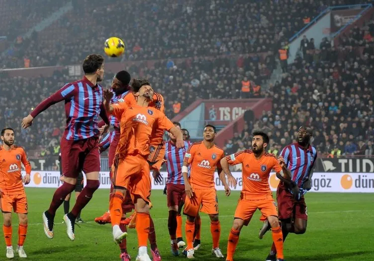 Trabzonspor - İstanbul Başakşehirspor maçından kareler