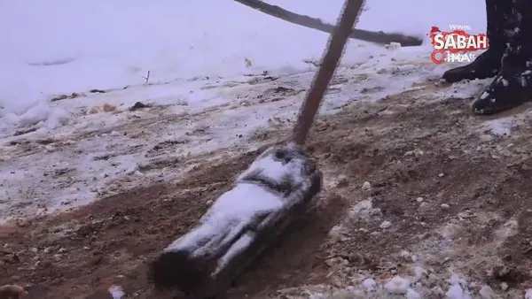 Doğulu besicilerin kar üzerinde zorlu mücadelesi başladı | Video