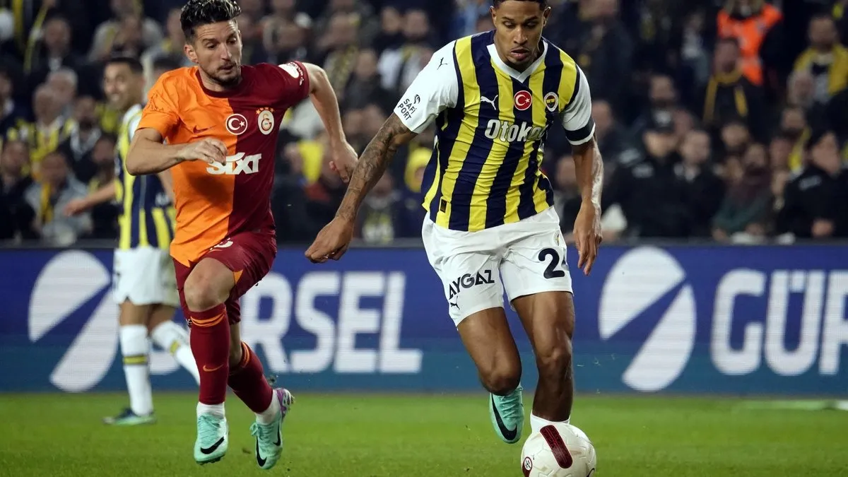 Fenerbahçe Galatasaray maçı öncesi dikkat çeken istatistik! Derbide kartlar havada uçuşuyor...
