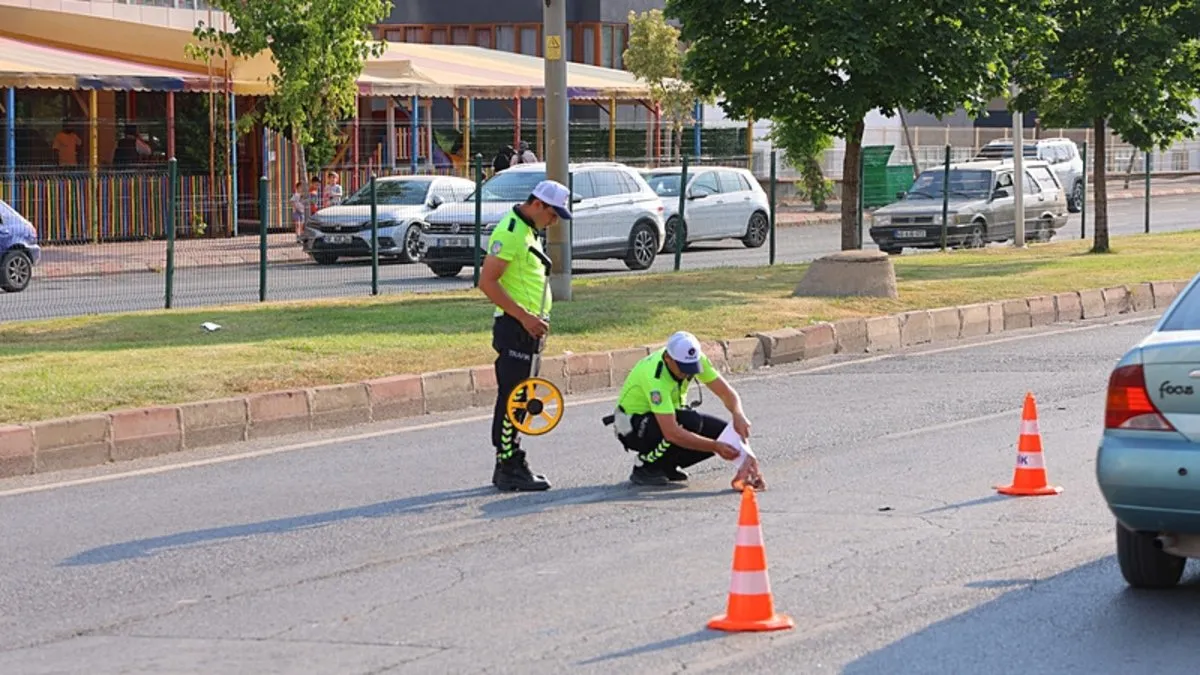 Yolun karşısına geçmeye çalışıyordu: 42 yaşındaki kadın hayatını kaybetti!