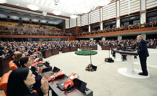 bedeli-ne-olursa-olsun-turkiye-gibi-onurlu-durun-1727816976635.jpeg