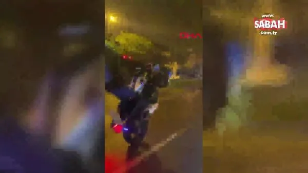 Beşiktaş'ta motosiklet sürücüsünün tehlikeli yolculuğu kamerada | Video