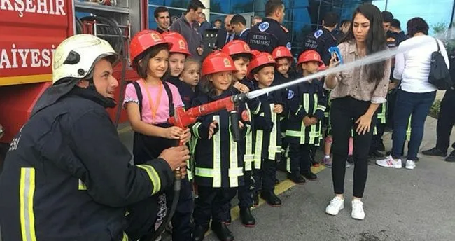 Minik mucitler itfaiyeci oldu