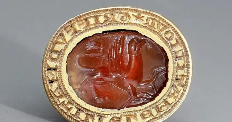 Arızalı cihazla buldukları 700 yıllık hazine...