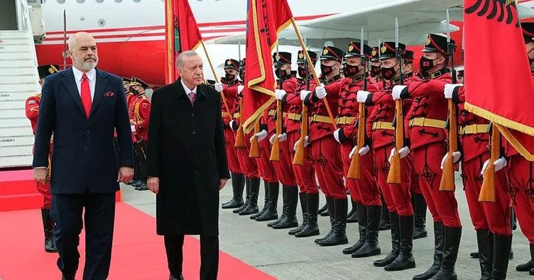 Başkan Erdoğan Arnavutluk’ta resmi törenle karşılandı