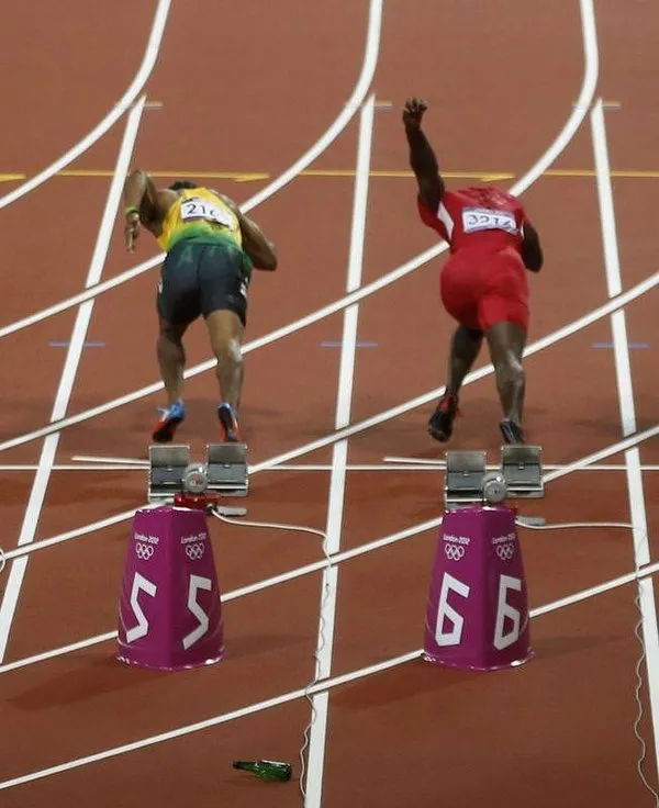 100 metre finalinde piste şişe attı