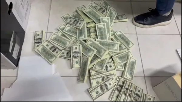matbaa-kurup-7-milyon-99-bin-sahte-dolar-basan-supheliler-operasyonla-yakalandi-1742889881753.jpg