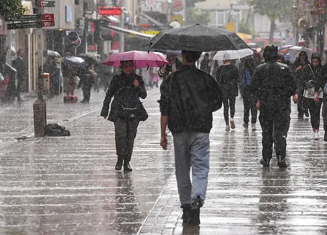 son-dakika-meteoroloji-istanbul-dahil-6-il-icin-alarma-gecti-kar-kapiya-dayandi-o-saatlere-dikkat-1760164838484.jpeg SON DAKİKA… Meteoroloji İstanbul dahil 6 il için alarma geçti! Kar kapıya dayandı: O saatlere dikkat!